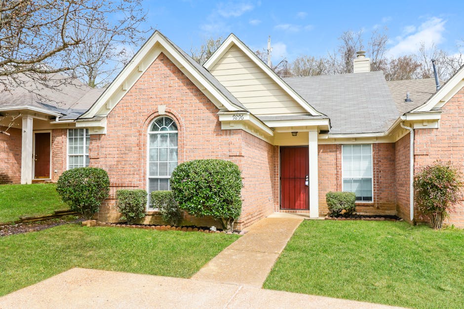9296 Grove Manor Dr, Cordova, TN 38016 Home for Rent 3 Beds, 2